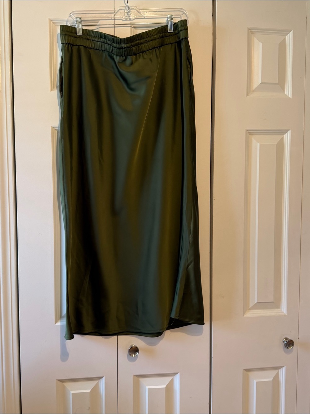Saks Fifth Avenue Olive Satin Slip Skirt Size L - Picture 4 of 5